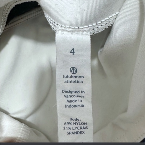 Lululemon:Run Ice Queen Pants
Flare Cut - Picture 7 of 15